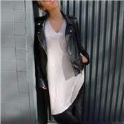 Imparto clases particulares y/o refuerzo escolar. Soy una estudiante de 17 años con buenas calificaciones escolares, experiencia y referencias